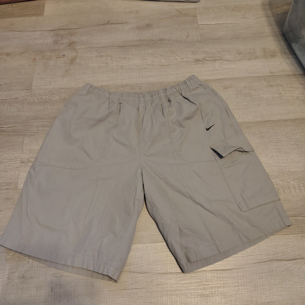 Nike Mens Grey Cotton Cargo Shorts Elastic Waist XL RN5632 vtg wideleg y2k